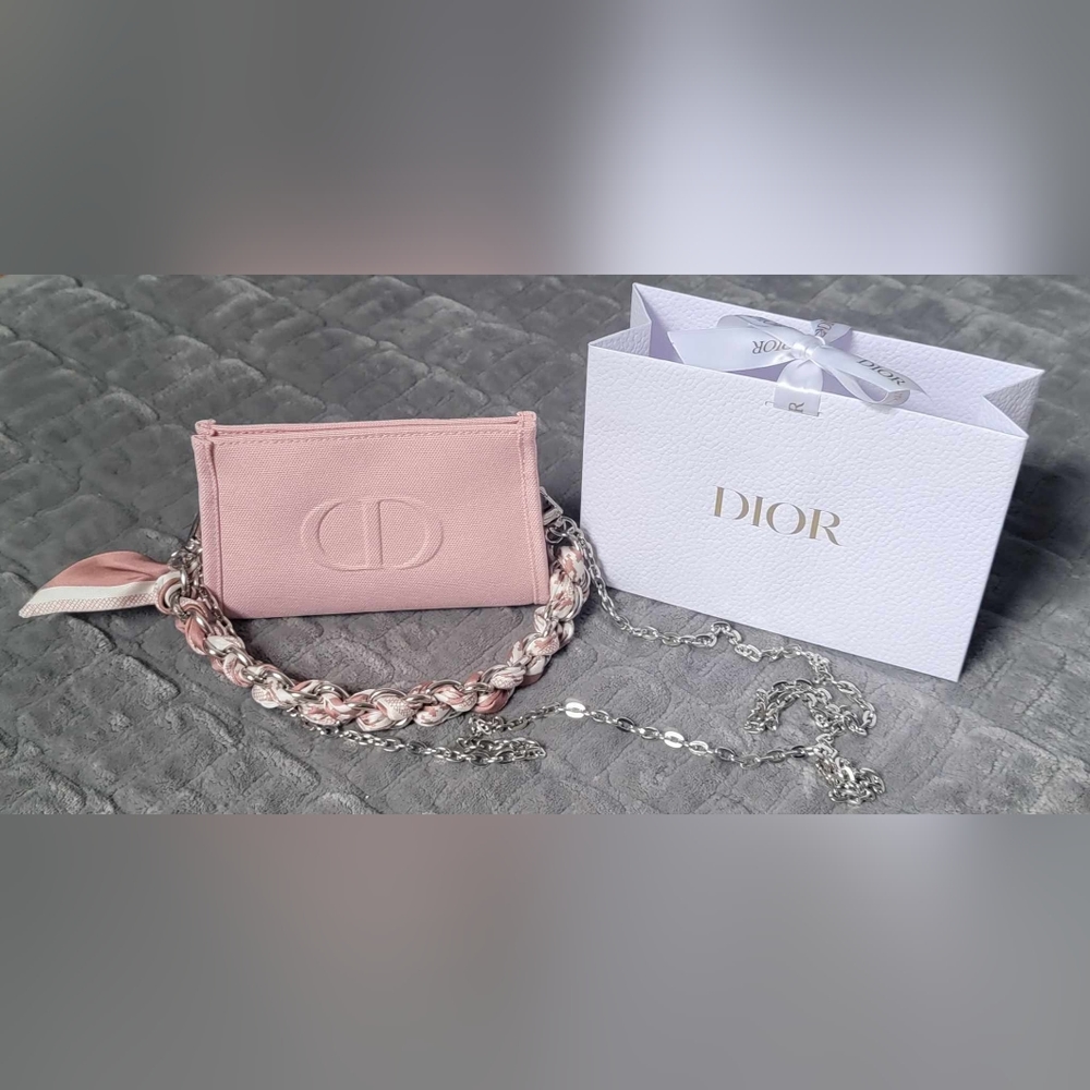 DIOR Cosmetic Make Up Mini Pouch Pink Bag New with gift bag